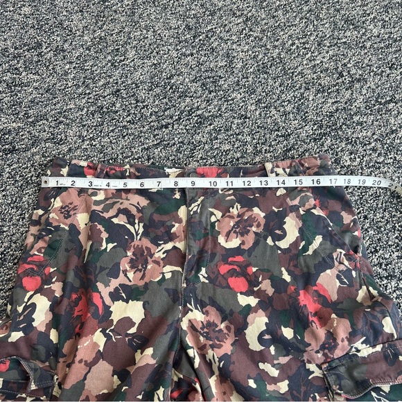 Anthropologie Pilcro Printed Cargo Wide Bootcut Pants - ALTERED - Picture 11 of 11